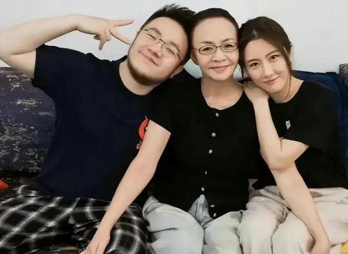 娱乐吃瓜爆料狗仔,吃瓜爆料狗仔背后的故事  第3张