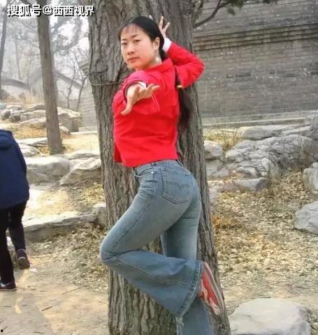 网红吃瓜丑姐姐是谁呀,她的真实身份与走红之路  第2张