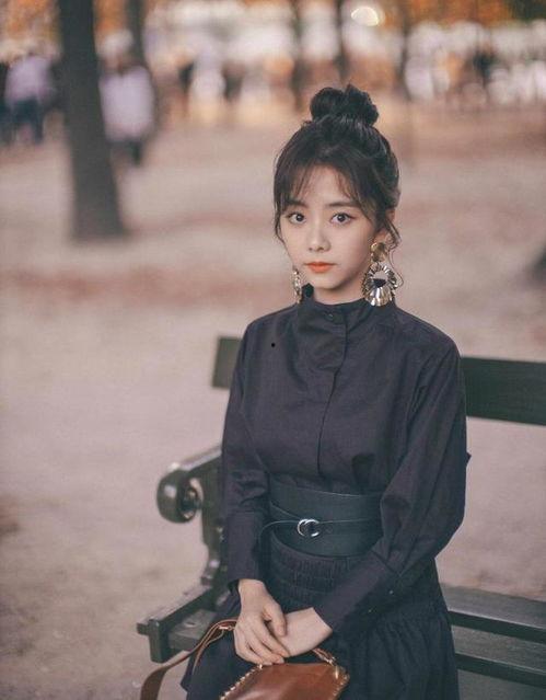 谭松韵爆料杨幂恋情视频,甜蜜互动引网友热议