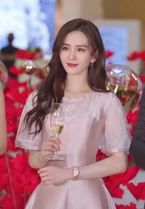 一线吃瓜娱乐圈by,揭秘“一线吃瓜”背后的故事 第3张 一线吃瓜娱乐圈by,揭秘“一线吃瓜”背后的故事 第3张